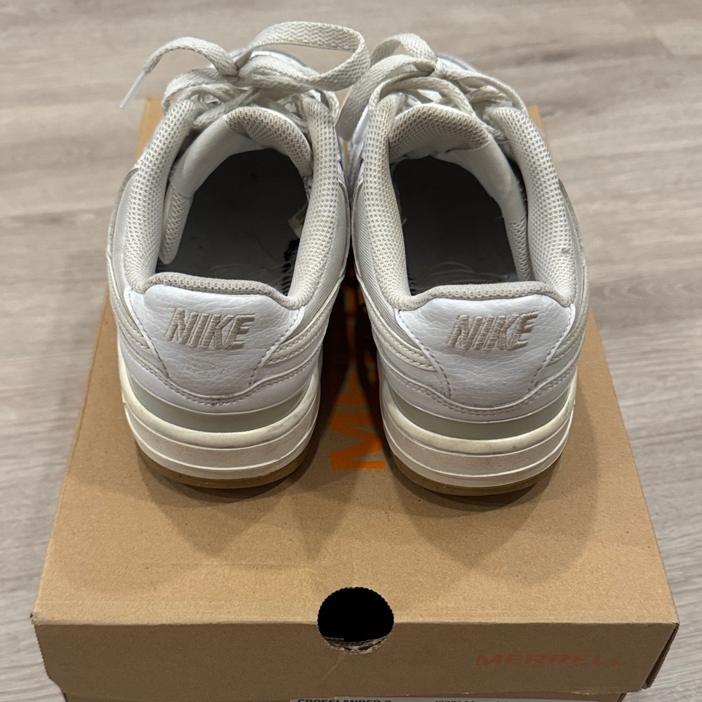 Nike White Women's Sneakers - Picture 4 of 7